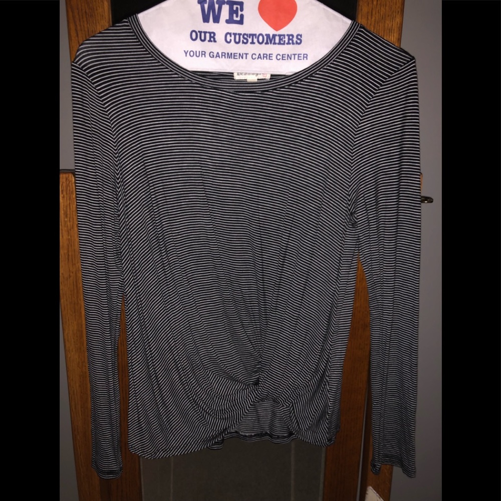 NBW!  long sleeved, thin black and white stripped shirt w cinching.  TTS.